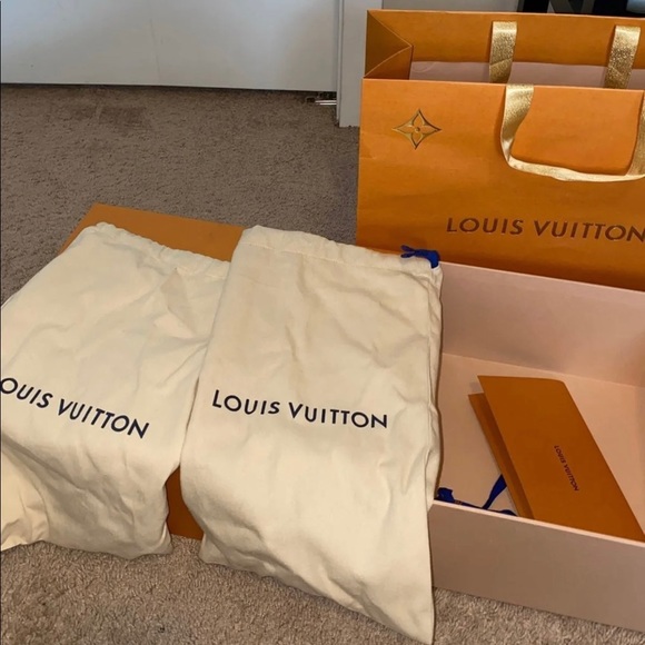 Louis Vuitton Line-Up Sneaker - Picture 4 of 6